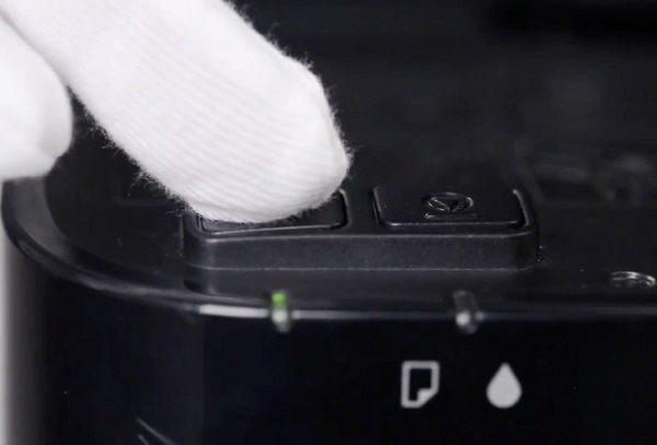  Бутон за включване на принтера