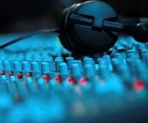  Смесителна конзола