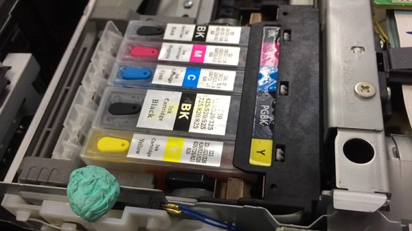  Цветна касета