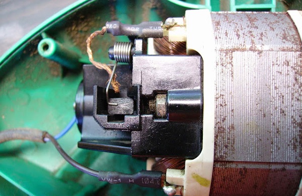  Четка възел