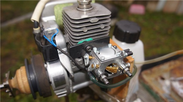  Бензинов двигател