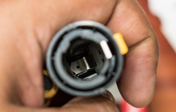  Отделение за батериите