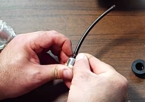  Почистване на горивния филтър