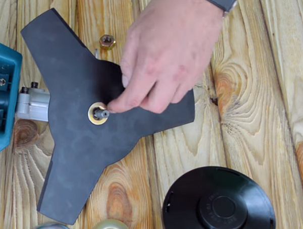  Инсталиране на нож