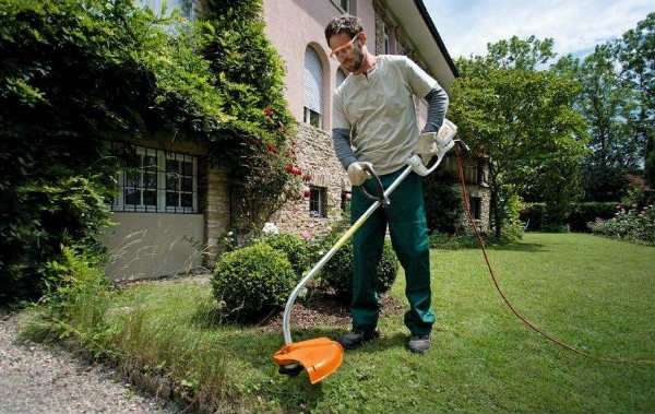  Разположението на мотора в горната част