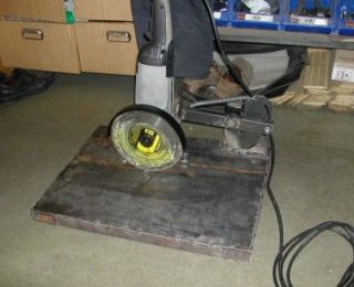  Самоходна машина с шлайф отгоре