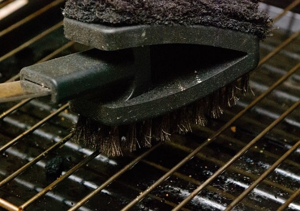  Грижа зад решетките