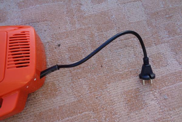  Електрически щепсел