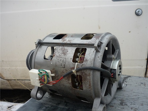  Електрически мотор от пералната машина