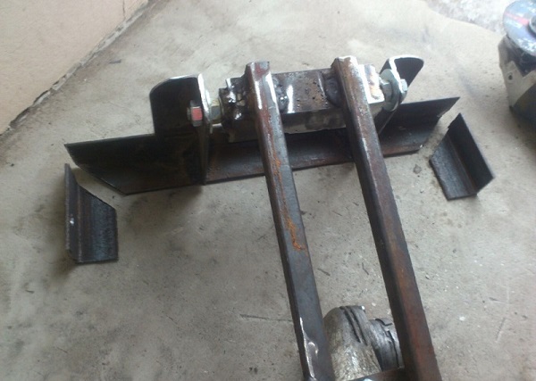  Поставка за монтиране