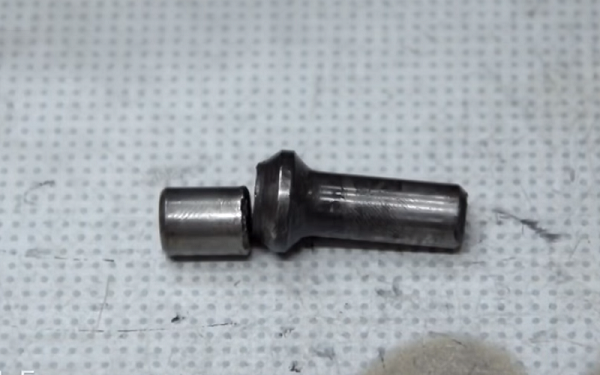  Счупена глава