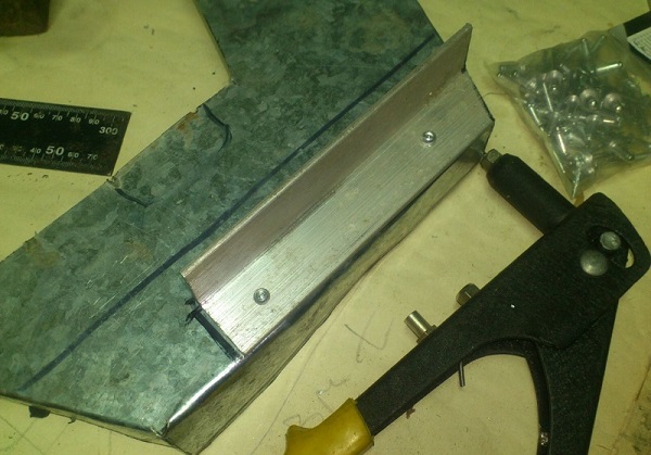  Алуминиев ъгъл