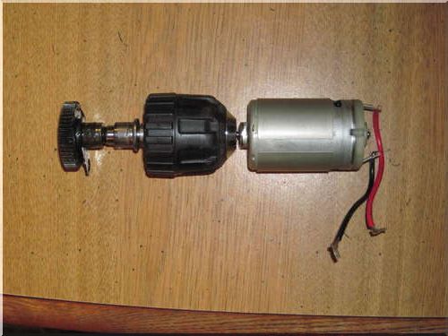  Чък с предавателна кутия