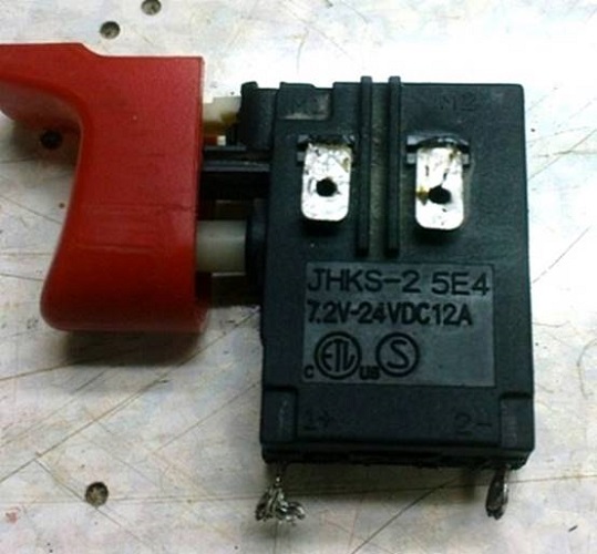  Бутон за отвертки