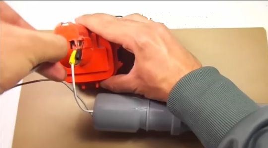  Контактни клипове