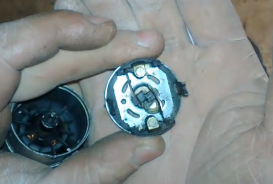  Премахване на капака