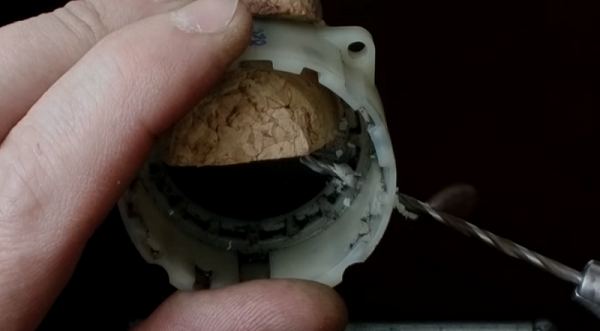  Пробивна дупка