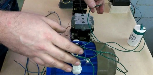  Кондензатор за фазово преместване