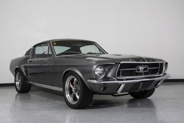  Форд Мустанг Елинор Бъркбекс