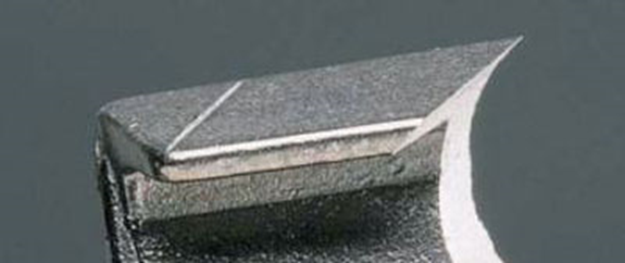  Заострен зъб