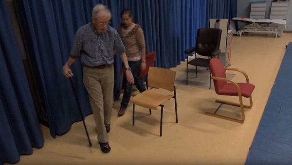  Човек със специални ботуши