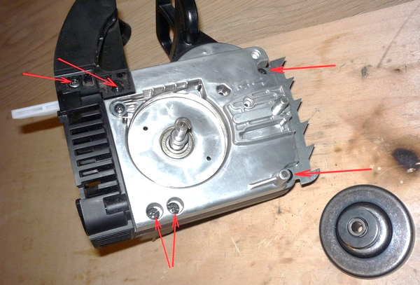  Развийте винтовете