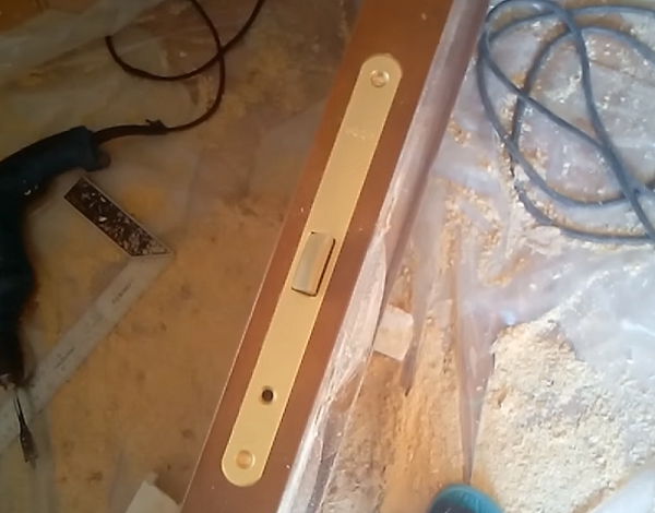  Заключване на вратите