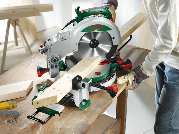  Облекло с дърво