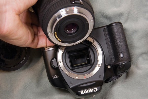 Нов обектив