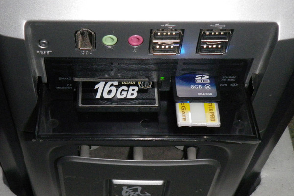  Чрез четец на карти