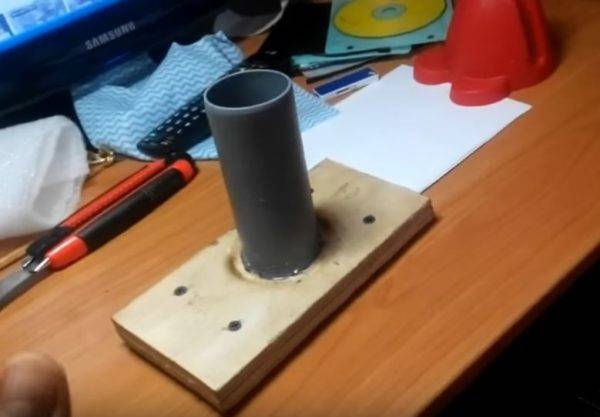  Шперплат и пластмасова тръба