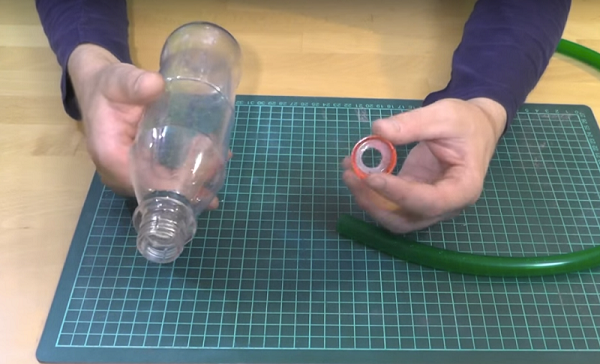  Дупка в бутилката