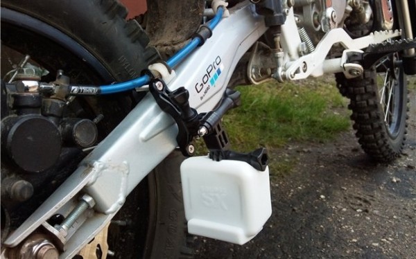  Камера близо до резервоара