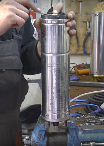  Електрически мотор в подемен механизъм