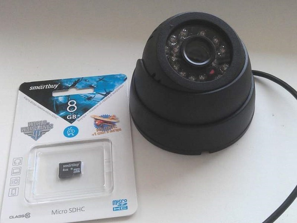  Камера с карта с памет