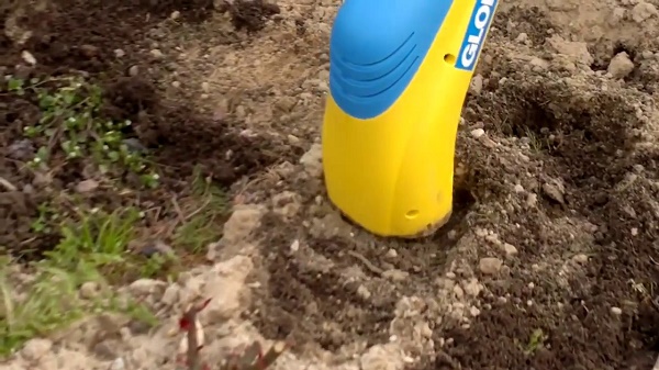  Почистване на почвата