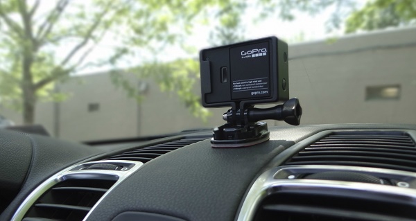  Камера за действие в автомобил