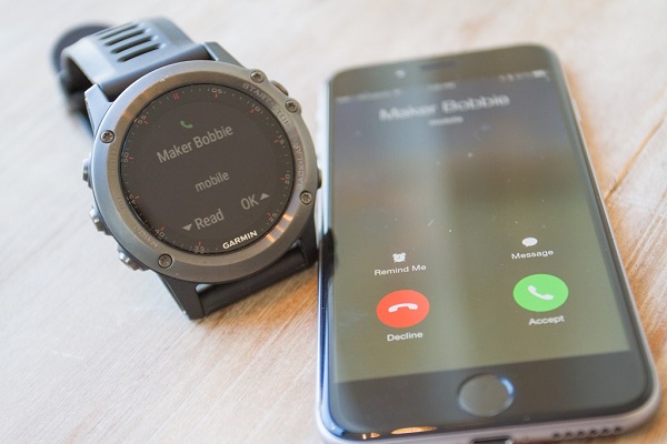  Синхронизиране на часовете със смартфона