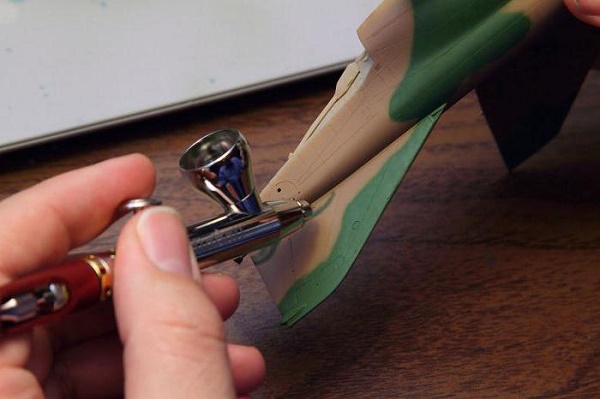  Аерограф за моделиране