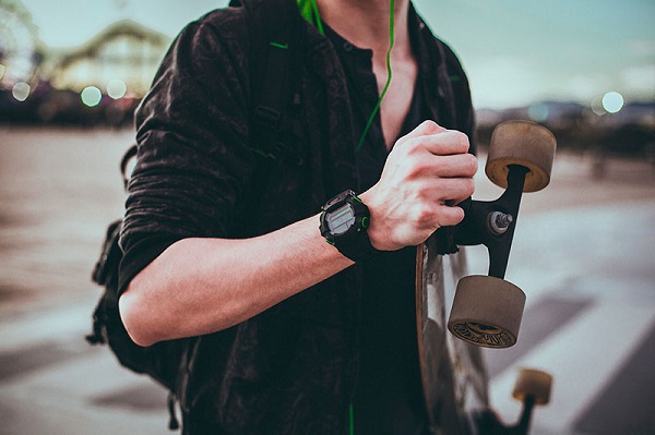  Гледайте на ръка