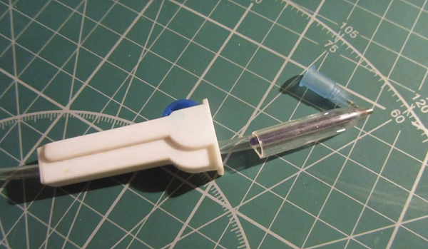  Скоба за оттичане