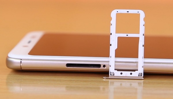  Слот за карти