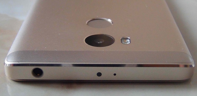  Мини жак отвор