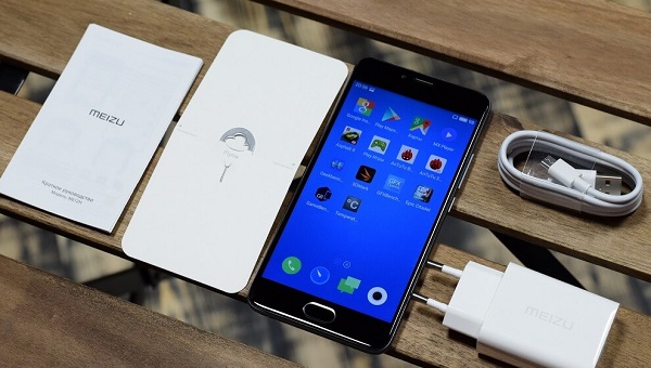  Пакет за смартфони