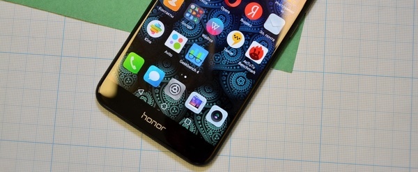  Под дисплея