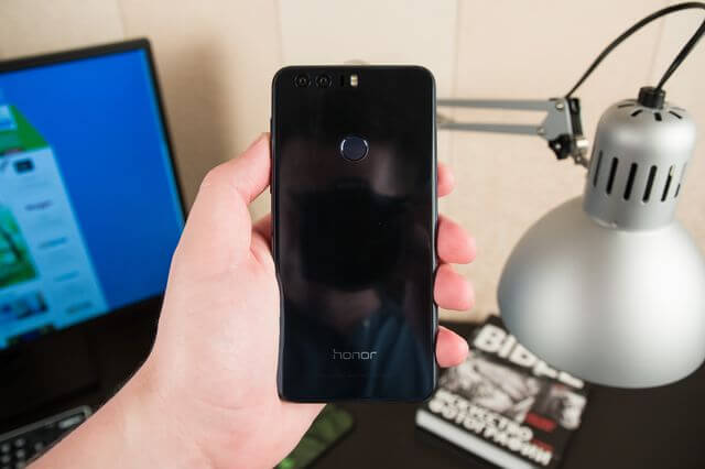  Телефон в ръка