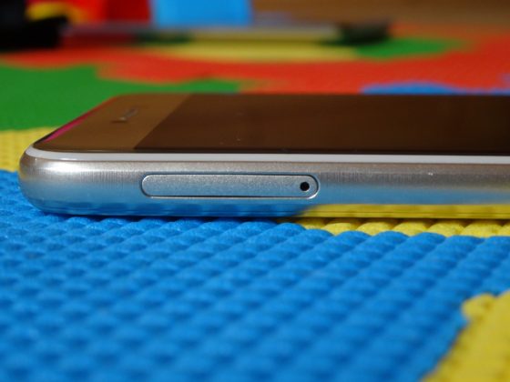  Слот за карта с памет