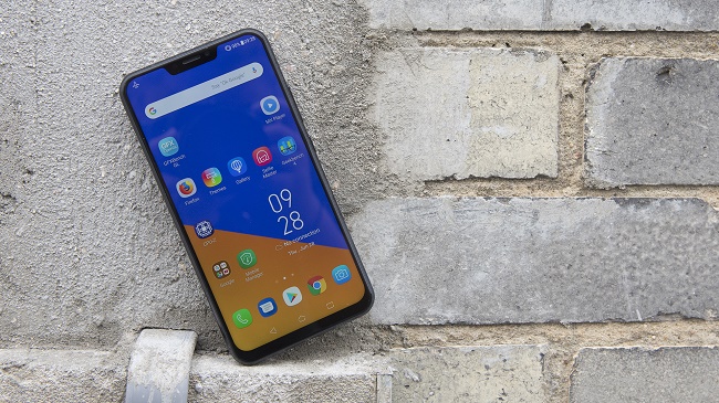  Asus Zenfone 5 дисплей