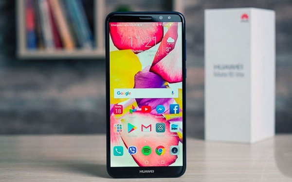  Смартфон с кутия