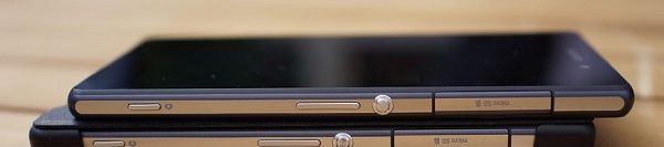  От дясната страна